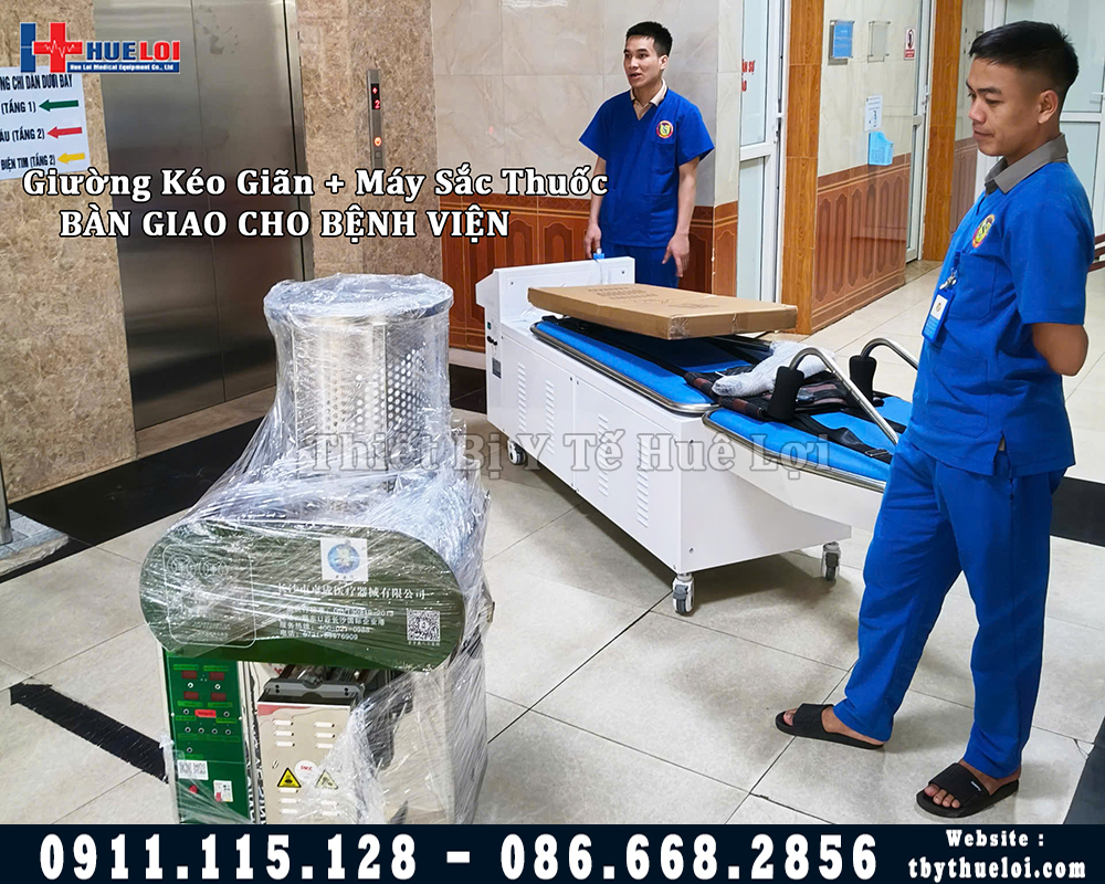bàn giao máy kéo giãn cho bệnh viện