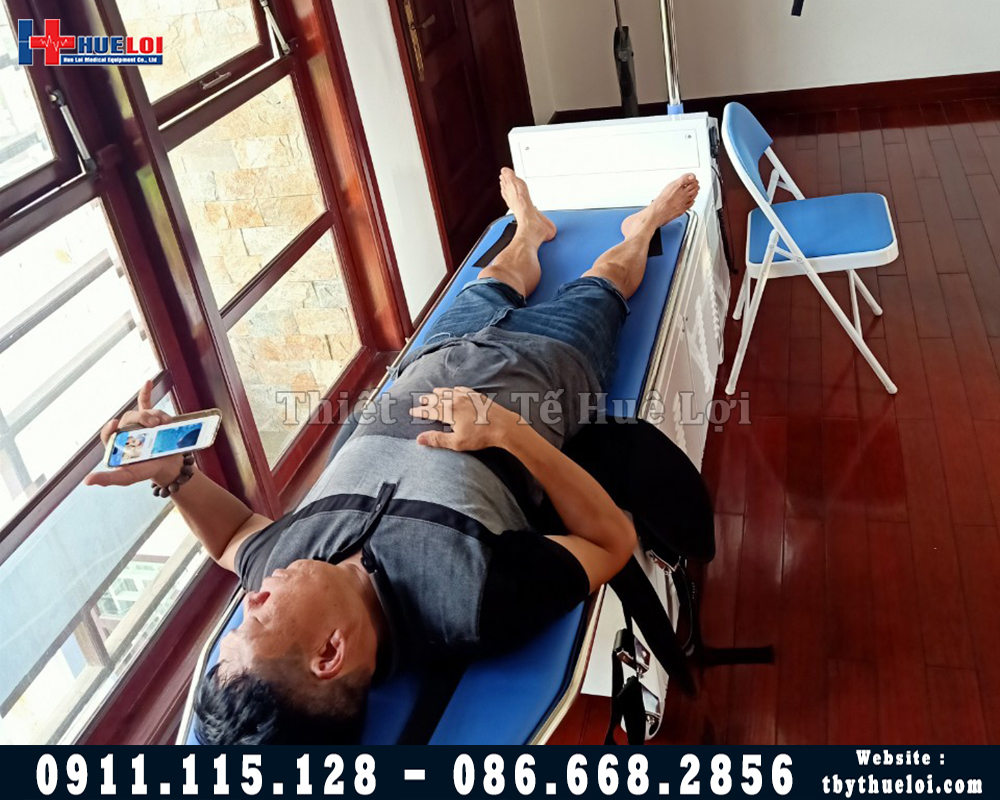 máy kéo giãn cột sống