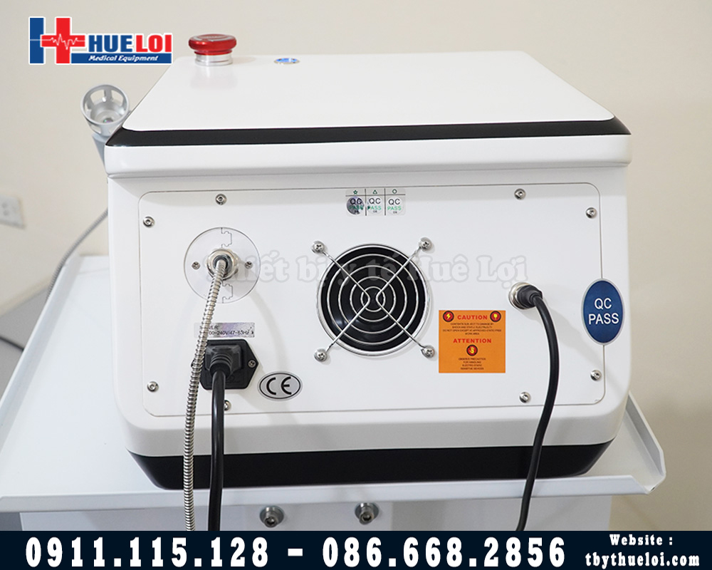 các cổng kết nối máy laser